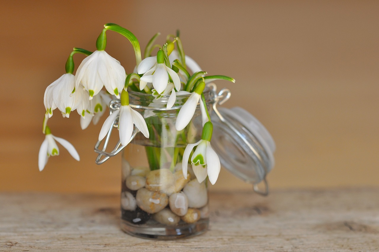 How to Create DIY Mason Jar Lights